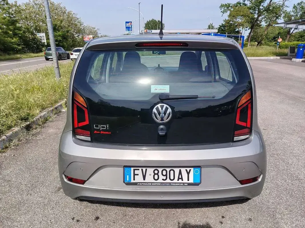 Usata VW up! Move 75 CV (55 kW) 2019 Argento Utilitaria