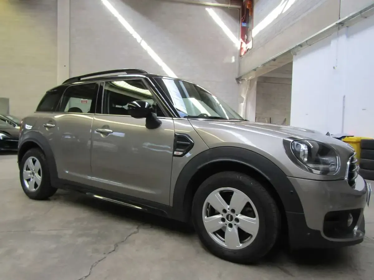 Usata Mini Cooper D Countryman 150 CV (110 kW) 2020 Grigio medio SUV
