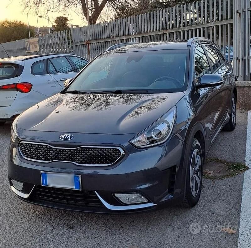 Grigio Usata 2020 Kia Niro Style SUV | 16.400 € (Buon prezzo) - Immagine 1/4