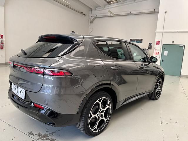Usata Alfa Romeo Tonale Ti 179 CV (131 kW) 2023 Grigio scuro metallizzato SUV