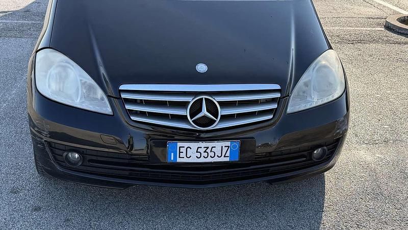 Usata Mercedes A180 109 CV (80 kW) 2010 Berlina