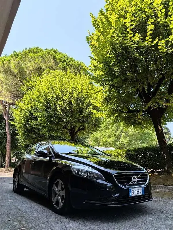 Usata Volvo V40 Kinetic 114 CV (83 kW) 2013 Berlina