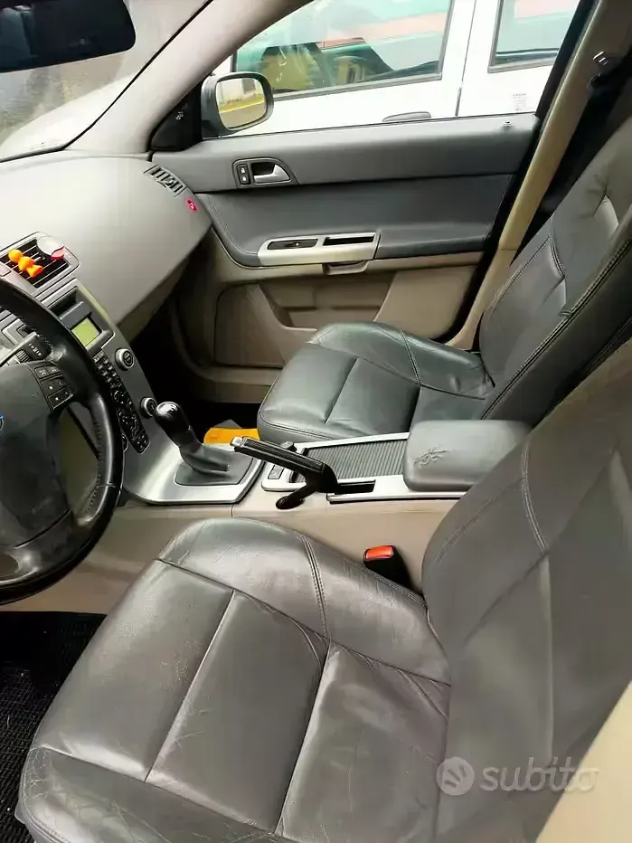 Usata Volvo V50 Kinetic 136 CV (100 kW) 2009 Grigio Station wagon