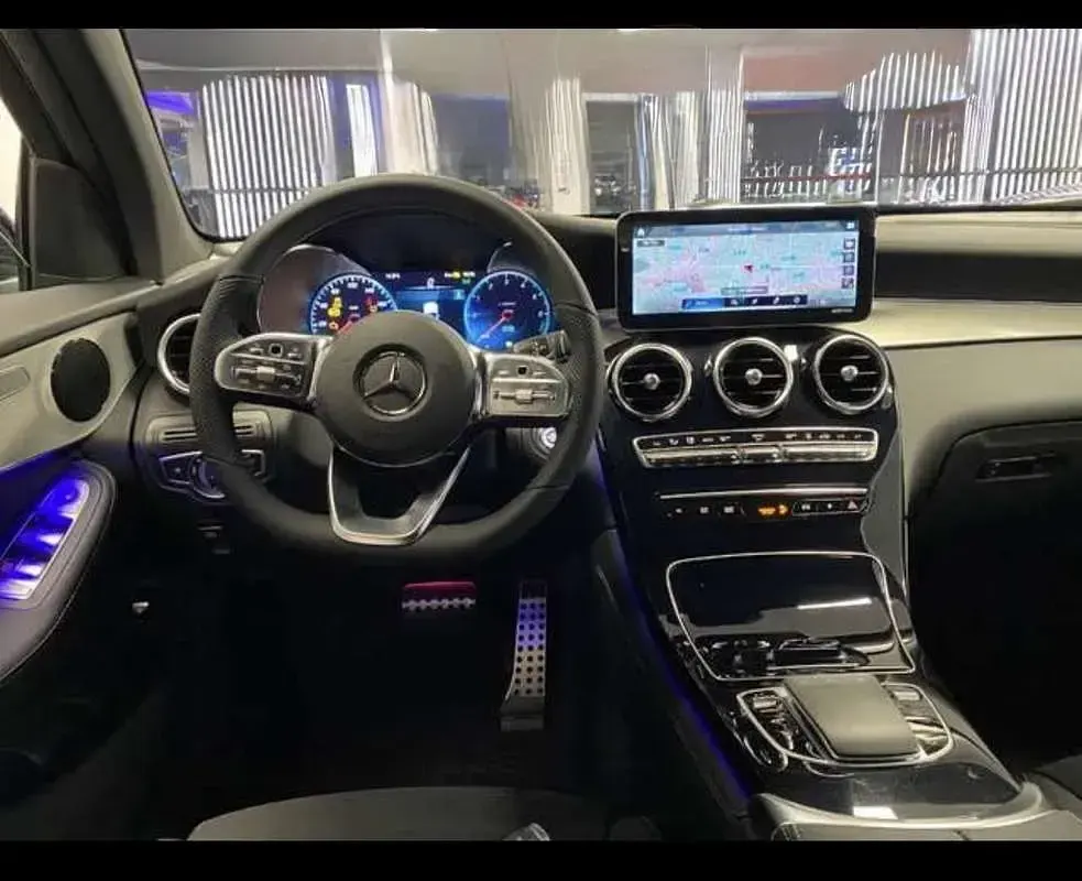 Usata Mercedes GLC300 Premium Plus 245 CV (180 kW) 2020 Coupé
