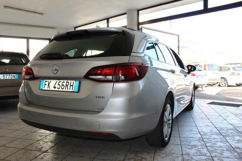 Usata Opel Astra Business 135 CV (99 kW) 2017 Grigio Station wagon