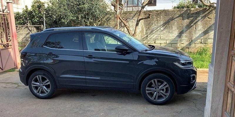 Usata VW T-Cross Advance 116 CV (85 kW) 2020 Grigio SUV
