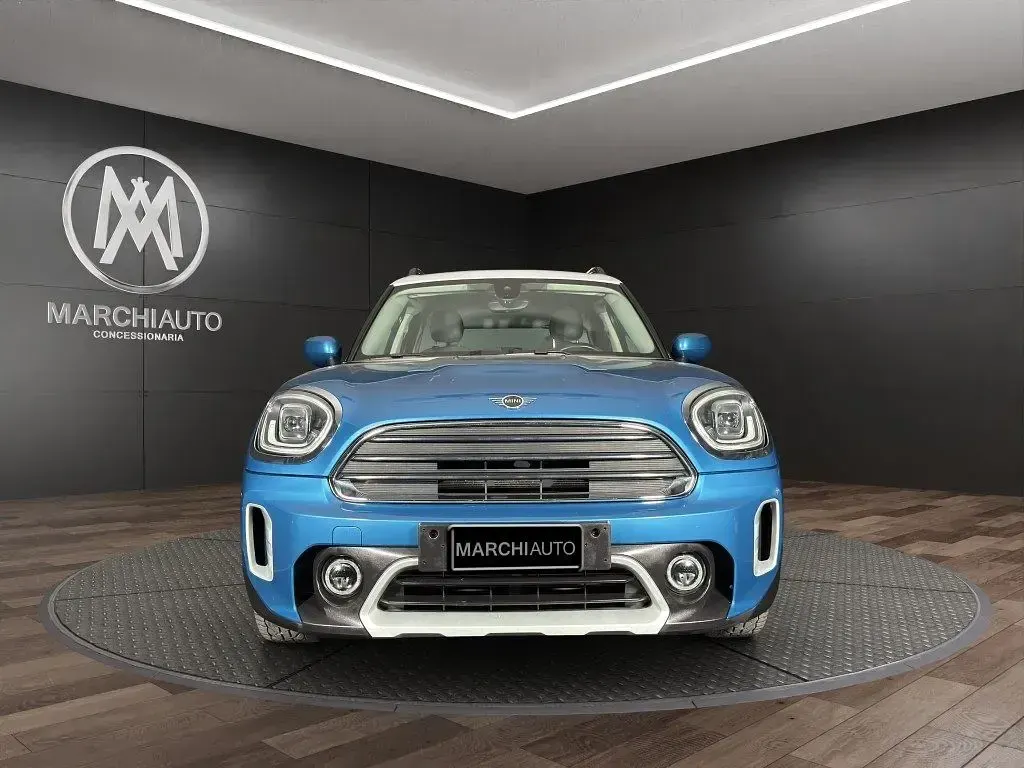 Usata Mini One D Countryman 116 CV (85 kW) 2021 Bicolore blu/bianco metallizzato SUV