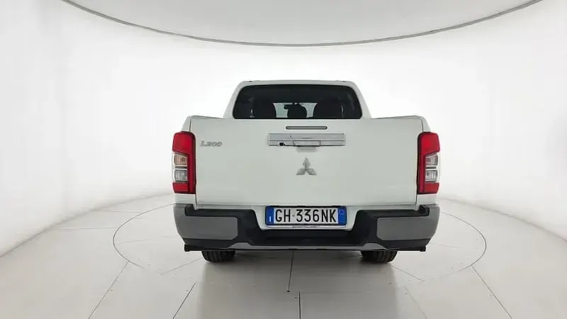 Usata Mitsubishi L200 Intense 150 CV (110 kW) 2021 Bianco Pick-up