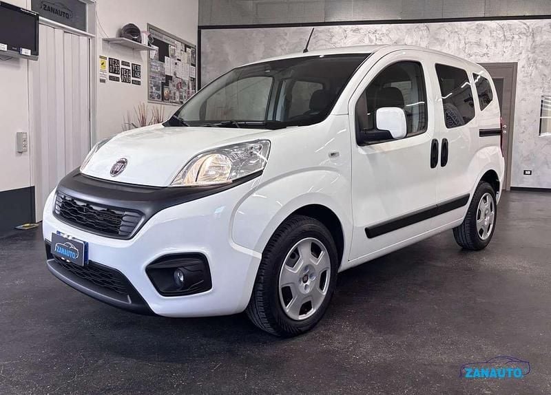 Bianco Usata 2020 Fiat Qubo Lounge Monovolume | 13.800 € (Buon prezzo) - Immagine 1/4