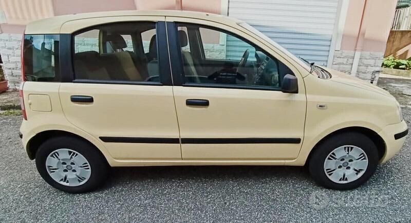Usata Fiat Panda Dynamic 60 CV (44 kW) 2007 Giallo Utilitaria