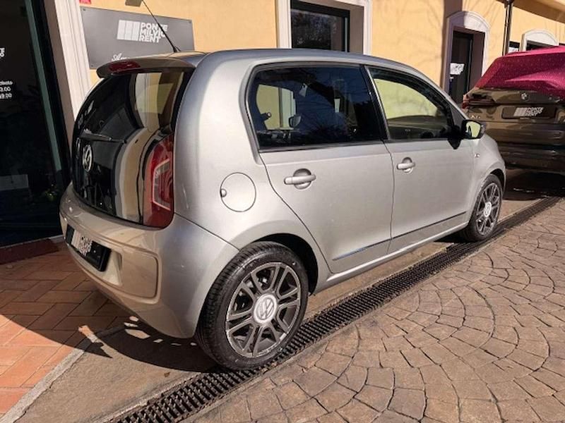 Usata VW up! Highline 75 CV (55 kW) 2013 Argento Utilitaria