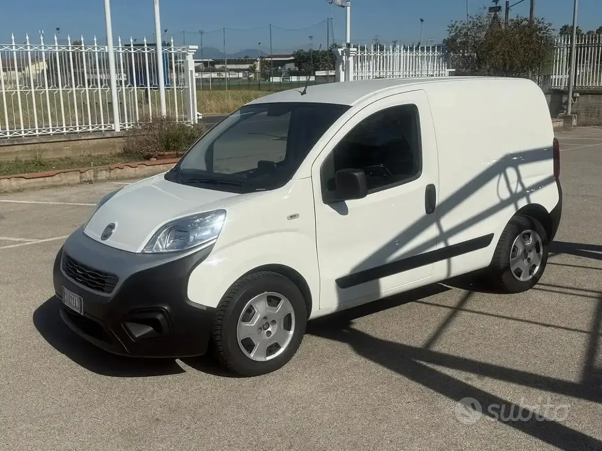 Usata Fiat Fiorino 95 CV (69 kW) 2022 Bianco Monovolume