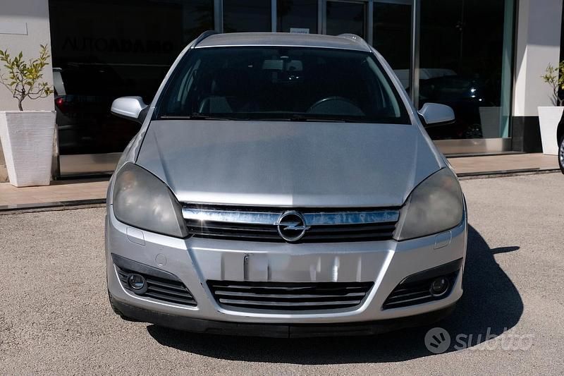 Usata Opel Astra 120 CV (88 kW) 2005 Grigio Berlina