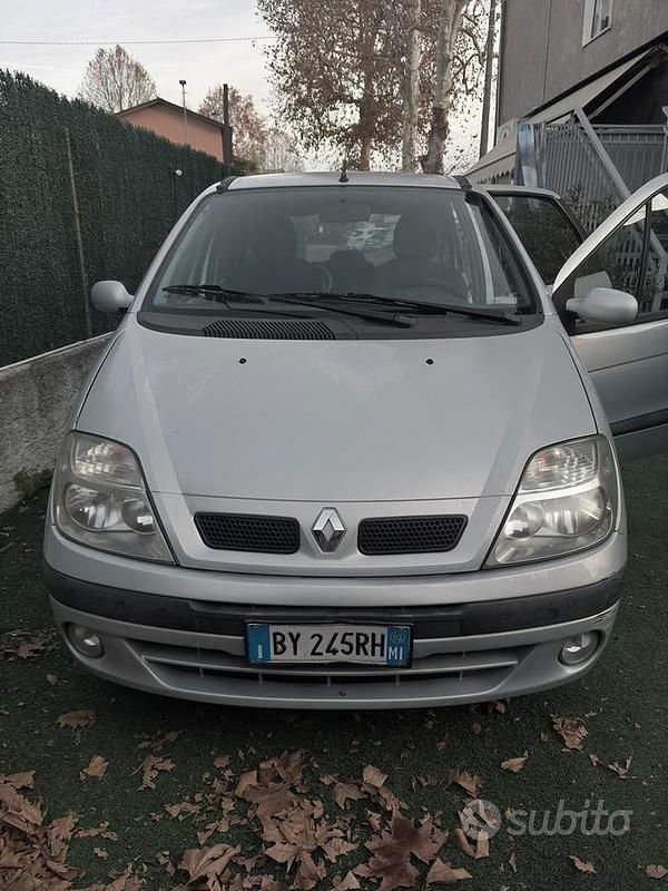 Usata Renault Scénic LIMITED 2002 Grigio Monovolume