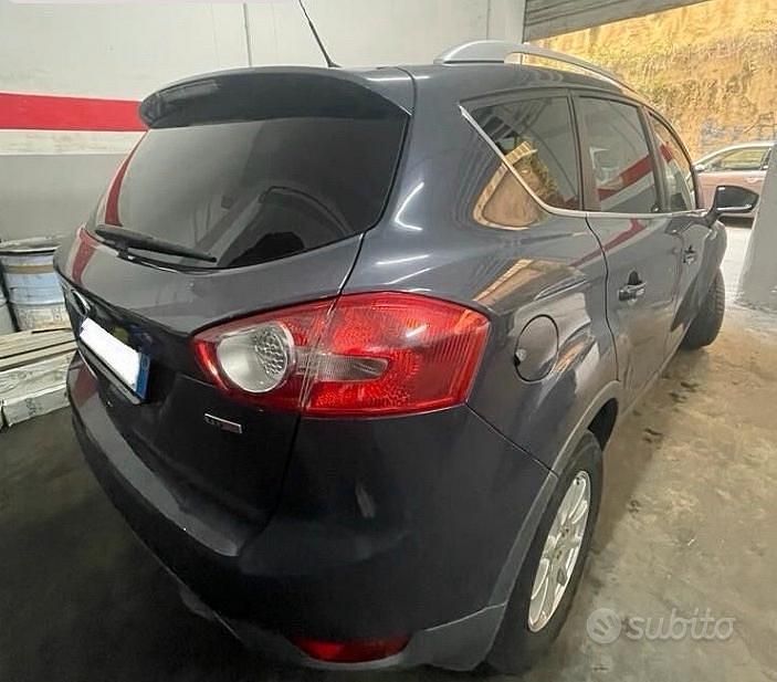 Usata Ford Kuga 163 CV (119 kW) 2012 Blu SUV
