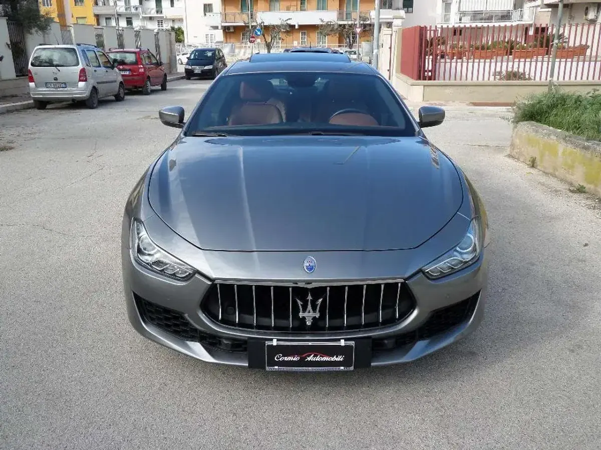 Usata Maserati Ghibli GranLusso 250 CV (183 kW) 2018 Grigio Berlina