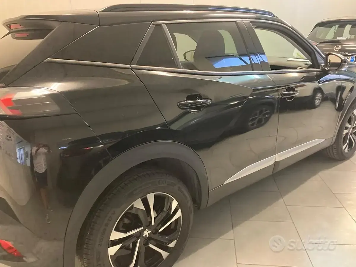 Usata Peugeot 2008 Allure 110 CV (80 kW) 2021 Grigio SUV