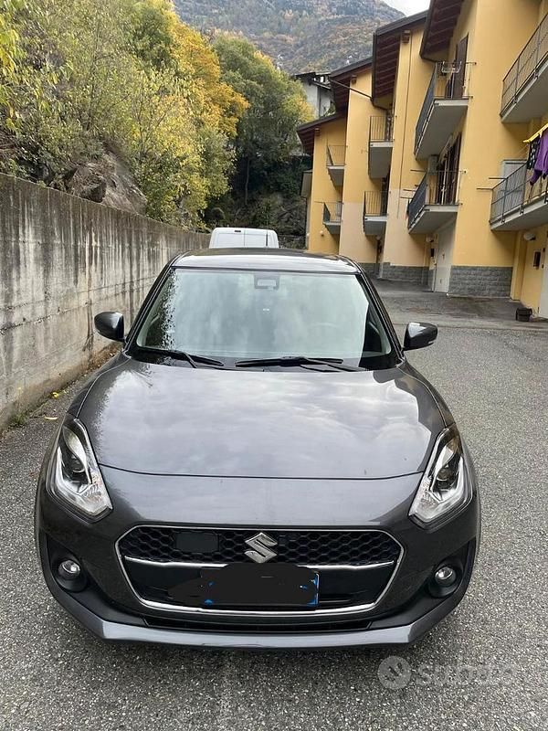 Usata Suzuki Swift 83 CV (61 kW) 2020 Grigio Berlina