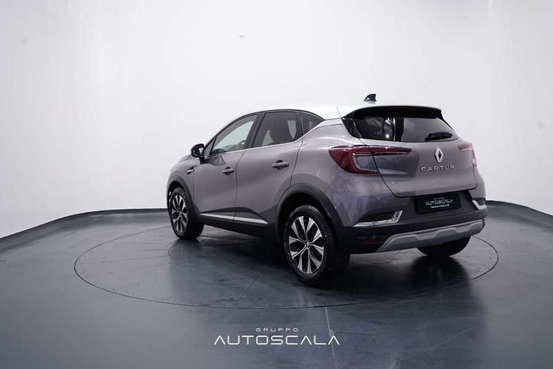 Usata Renault Captur Techno 91 CV (66 kW) 2024 Grigio SUV