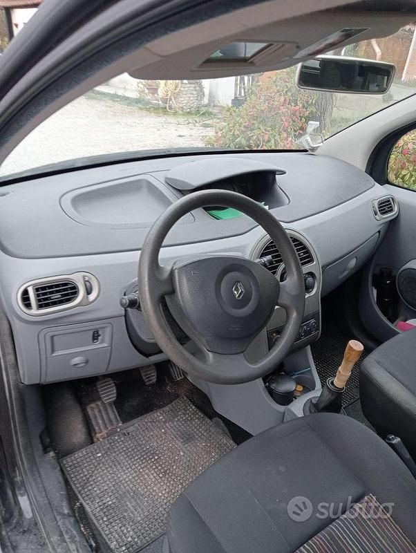 Usata Renault Modus 75 CV (55 kW) 2009 Blu Monovolume