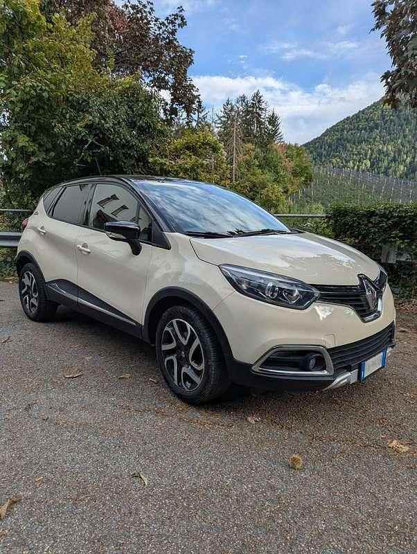 Usata Renault Captur 90 CV (66 kW) 2015 Beige SUV
