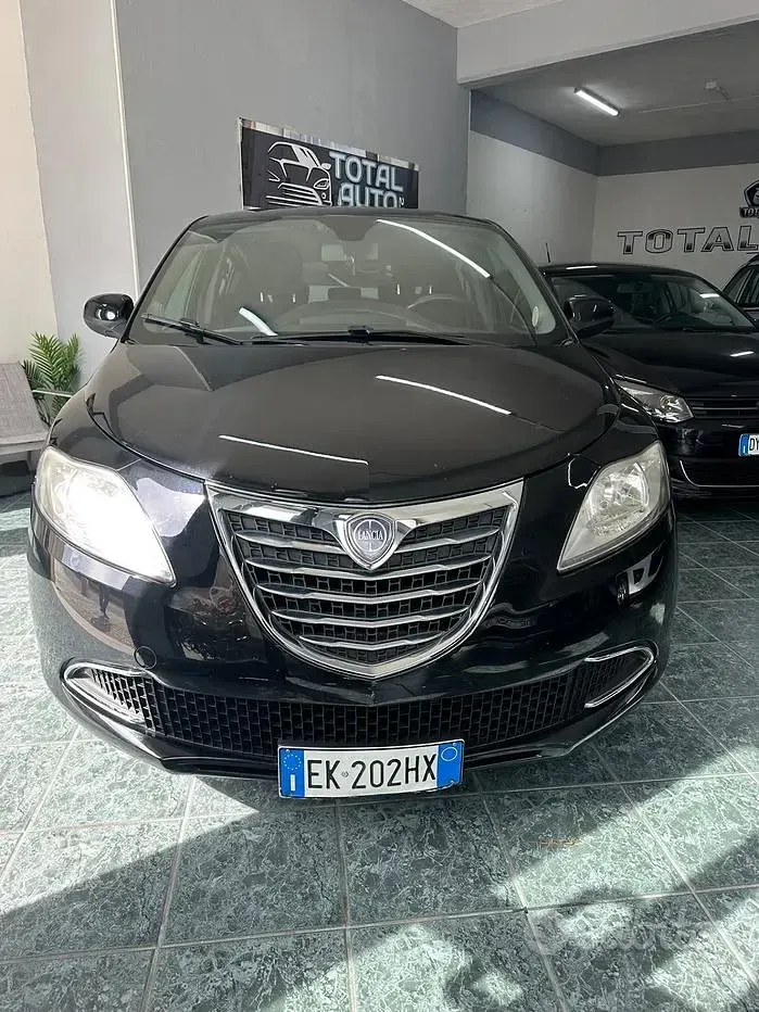 Usata Lancia Ypsilon S 69 CV (50 kW) 2011 Nero Utilitaria