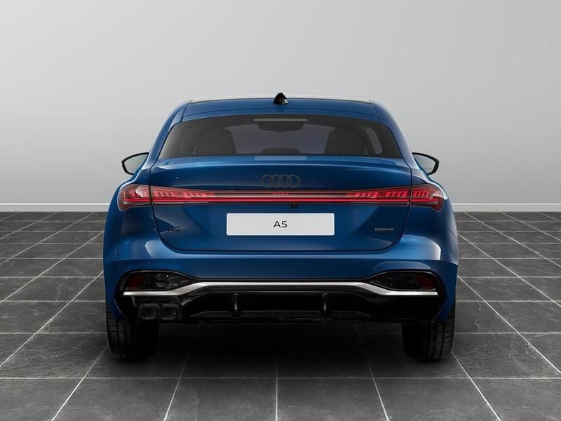 Nuova Audi A5 S-Line 204 CV (150 kW) 2025 Blu Berlina
