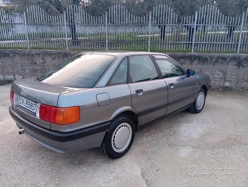 Usata Audi 80 90 CV (66 kW) 1991 Grigio Berlina