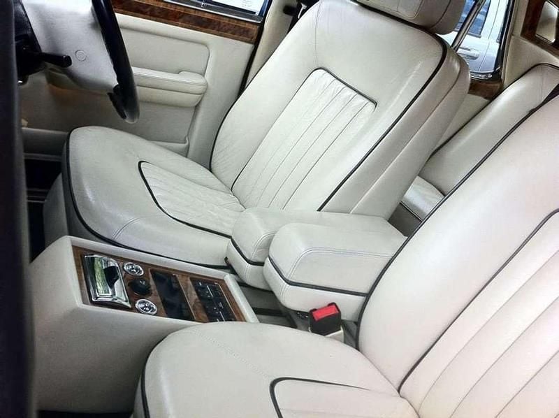 Usata Rolls Royce Silver Spirit 218 CV (160 kW) 1990 Nero Berlina