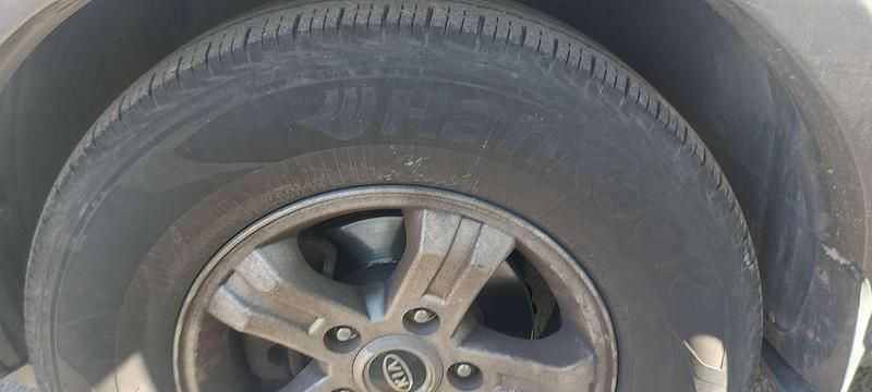 Usata Kia Sorento EX 140 CV (102 kW) 2003 Grigio SUV