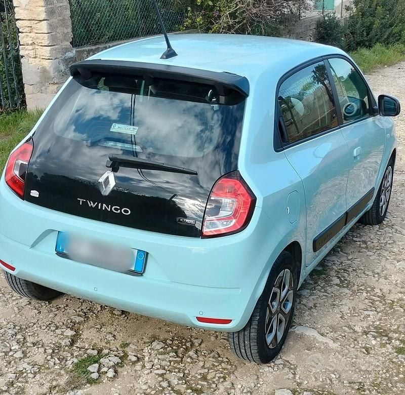 Usata Renault Twingo Equilibre 30 kW (42 CV) 2024 Utilitaria