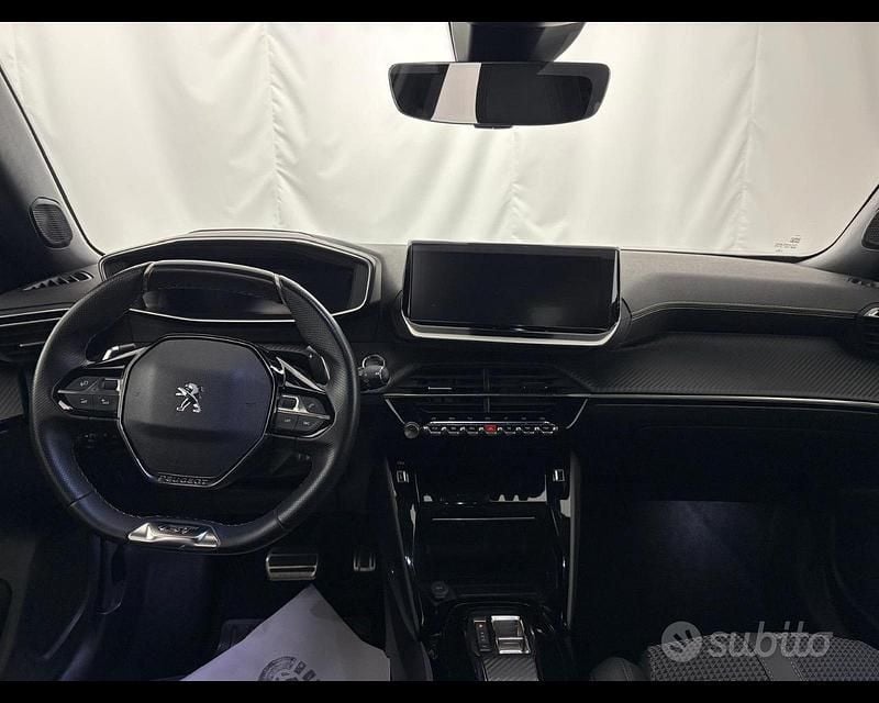 Begagnad Peugeot 2008 GT 131 HK (96 kW) 2023 Grå SUV