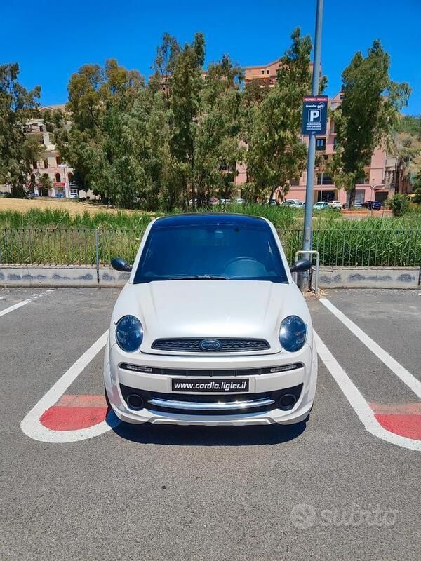 Bianco Usata 2019 Microcar Dué Due volumi | 7500 € - Immagine 1/4