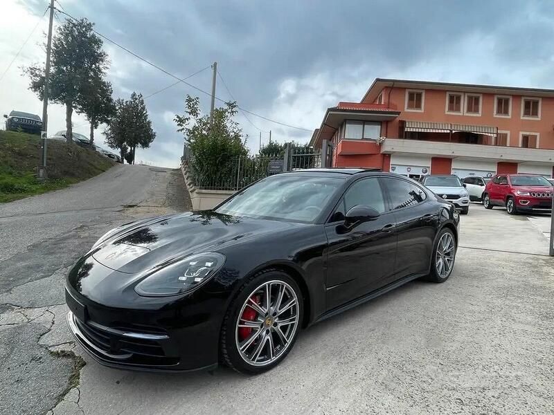 Usata Porsche Panamera Sport Turismo 440 CV (323 kW) 2018 Nero Berlina