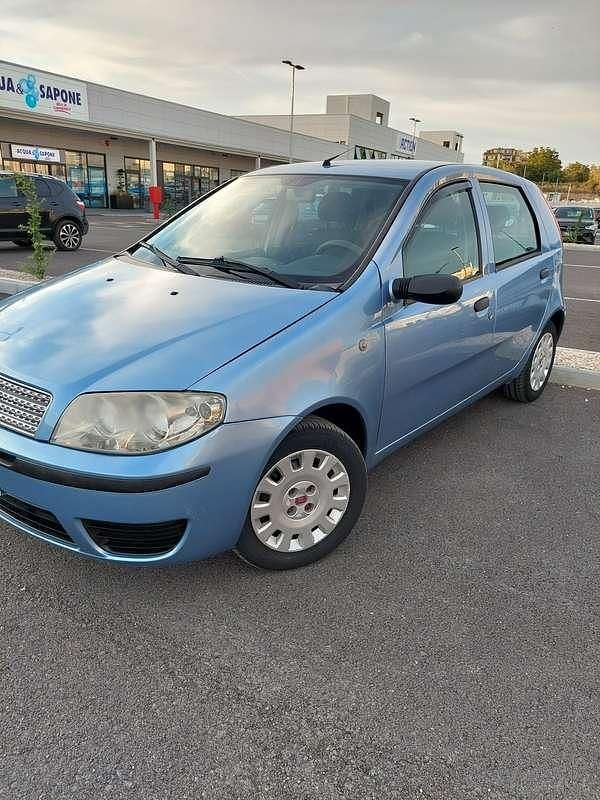 Usata Fiat Punto Active 60 CV (44 kW) 2009 Berlina