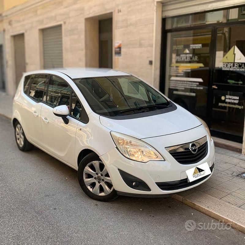 Usata Opel Meriva 120 CV (88 kW) 2012 Bianco Monovolume
