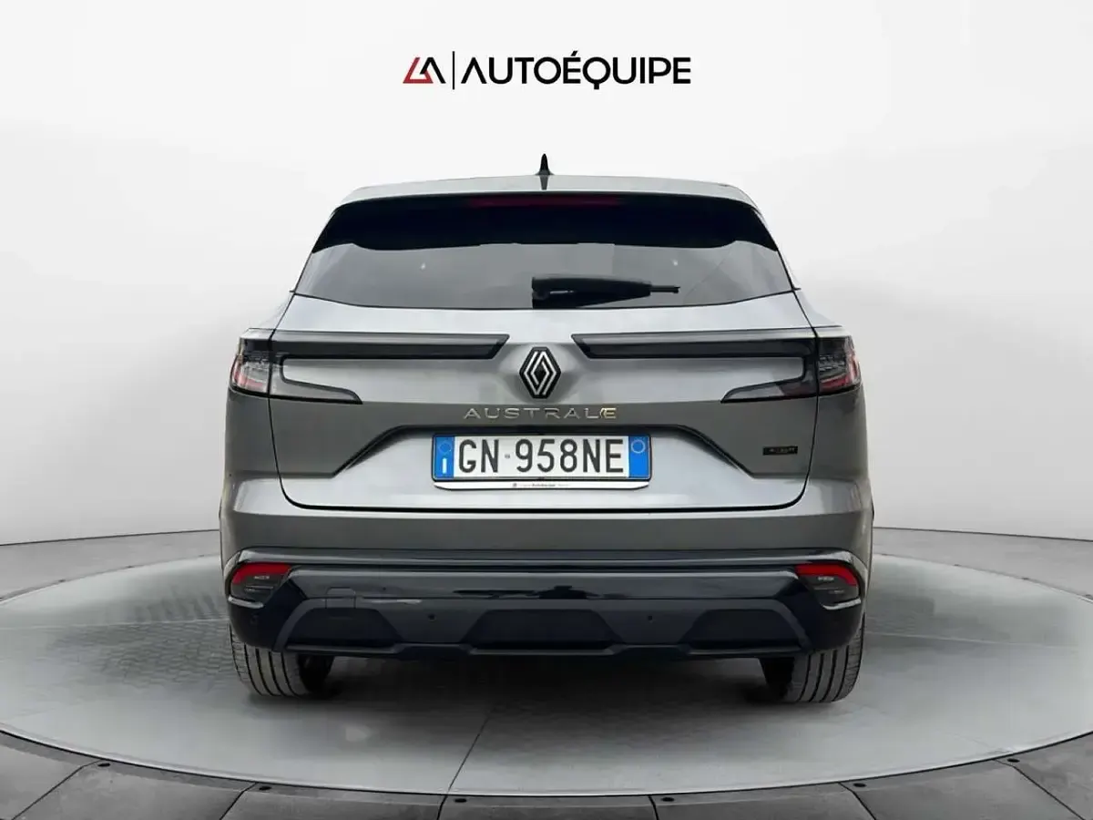 Usata Renault Austral Techno 199 CV (146 kW) 2023 Grigio SUV