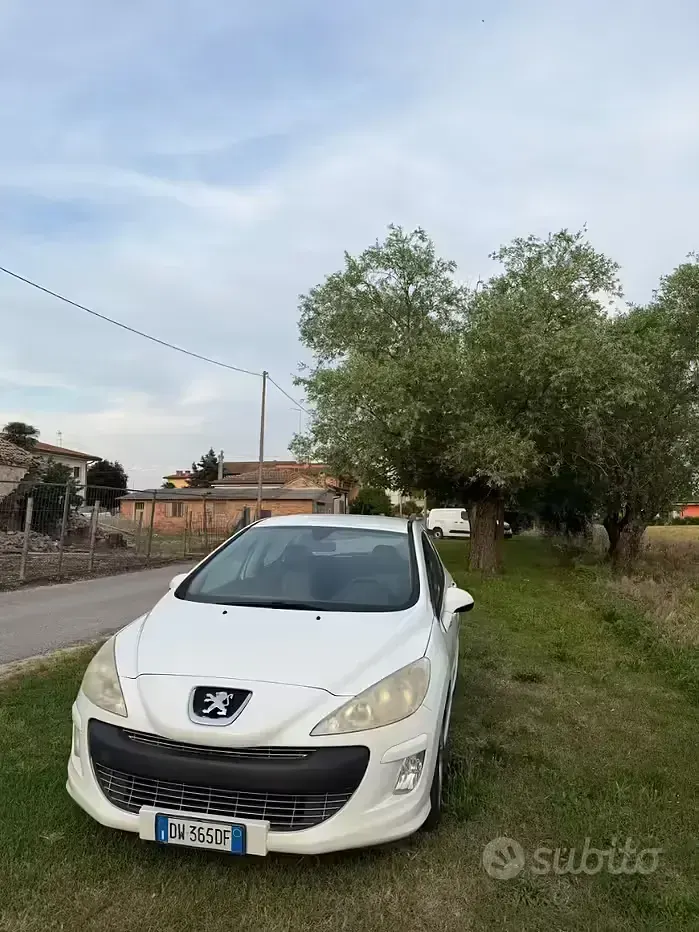 Usata Peugeot 308 109 CV (80 kW) 2009 Bianco Berlina