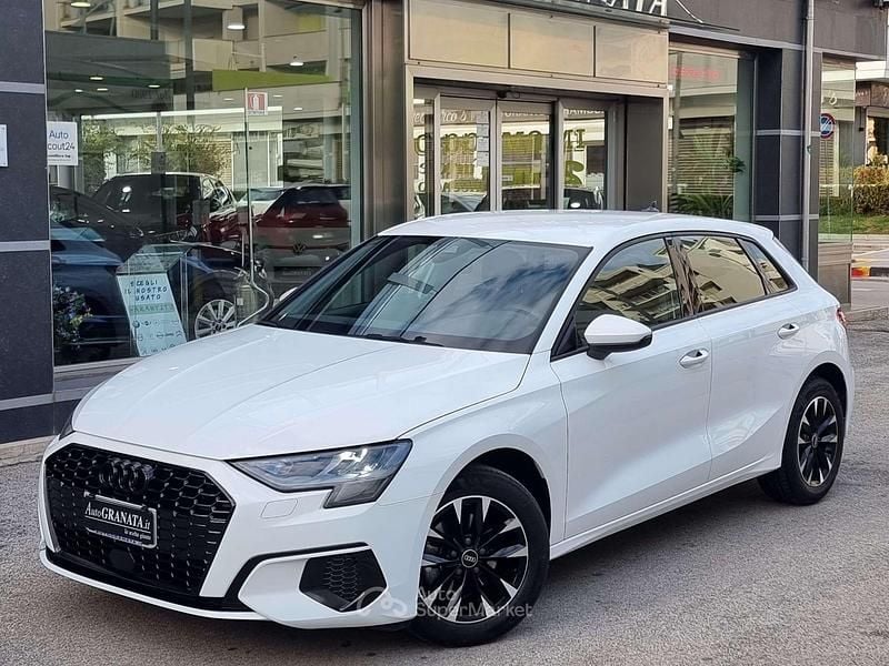 Usata Audi A3 Business 110 CV (80 kW) 2022 Bianco Berlina