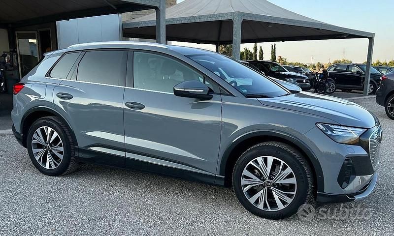 Usata Audi Q4 e-tron Advanced 125 kW (170 CV) 2022 Grigio SUV