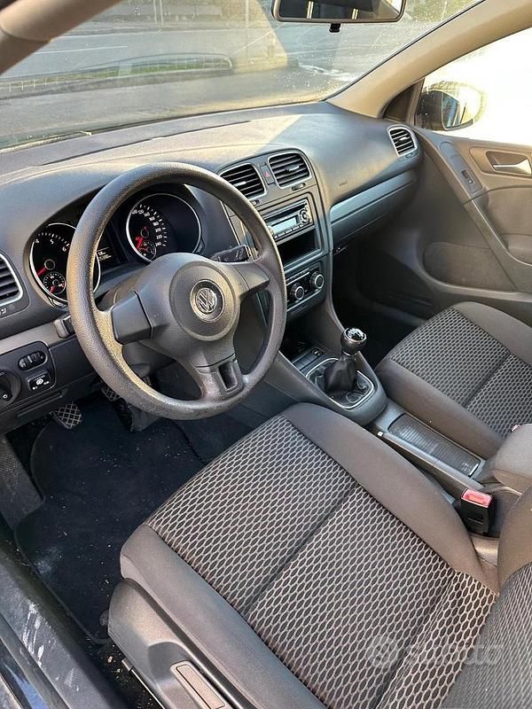 Usata VW Golf 105 CV (77 kW) 2010 Nero Berlina