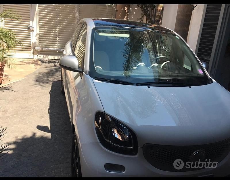 Bianco Usata 2015 Smart ForFour Passion Utilitaria | 8500 € - Immagine 1/3