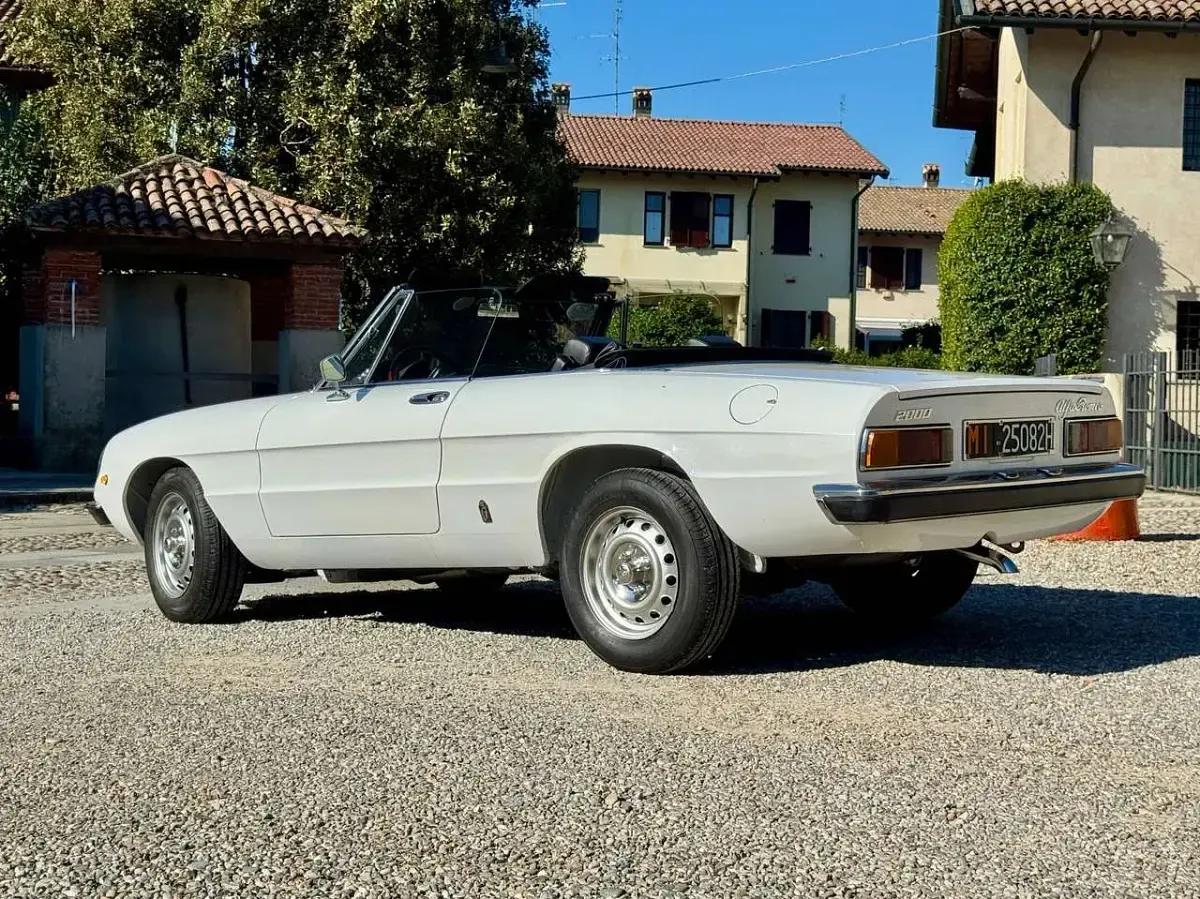 Usata Alfa Romeo Spider Veloce 128 CV (94 kW) 1980 Bianco Cabrio