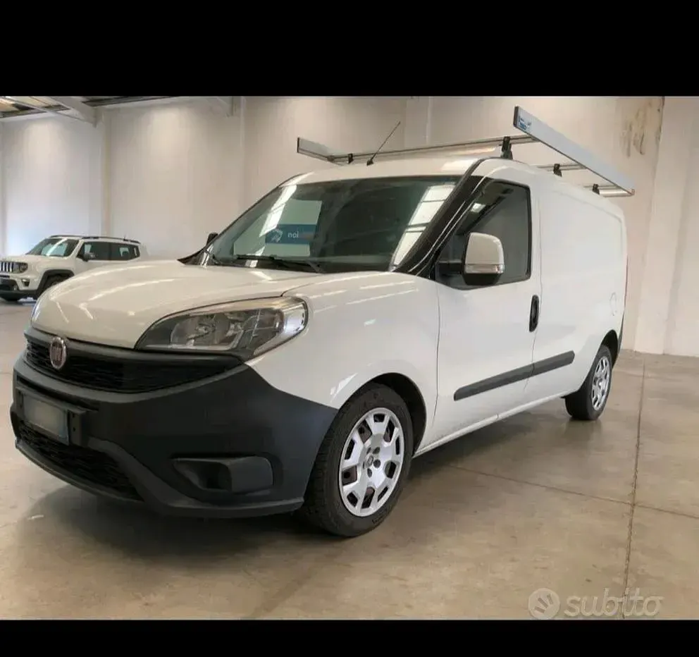Usata Fiat Doblò 120 CV (88 kW) 2017 Bianco Monovolume