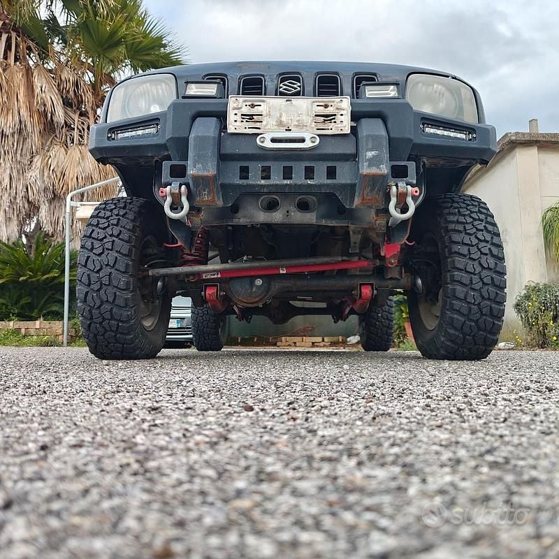 Usata Suzuki Jimny 82 CV (60 kW) 2004 Nero SUV