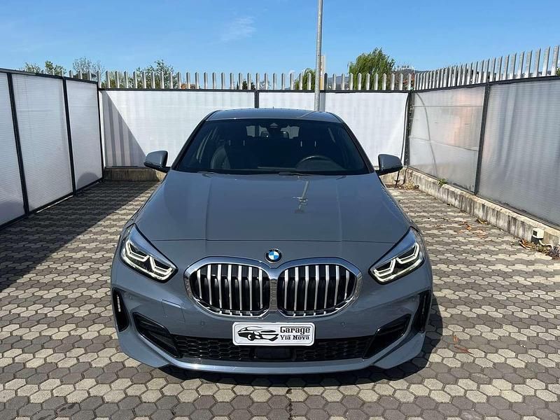 Usata BMW 118 M Sport 150 CV (110 kW) 2024 Storm bay metallizzato Utilitaria