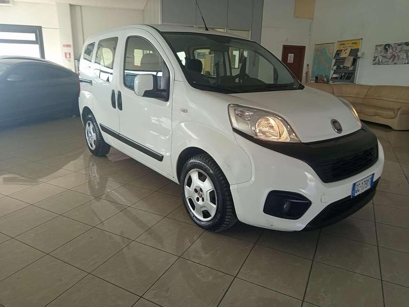 Usata Fiat Qubo Lounge 95 CV (69 kW) 2020 Perla Monovolume