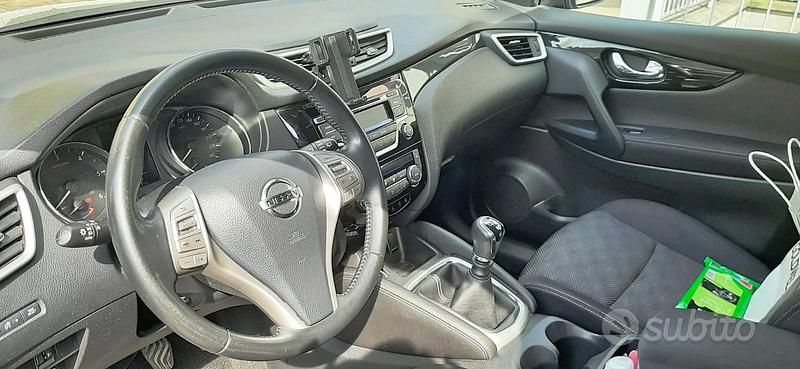 Usata Nissan Qashqai 115 CV (84 kW) 2016 Nero SUV