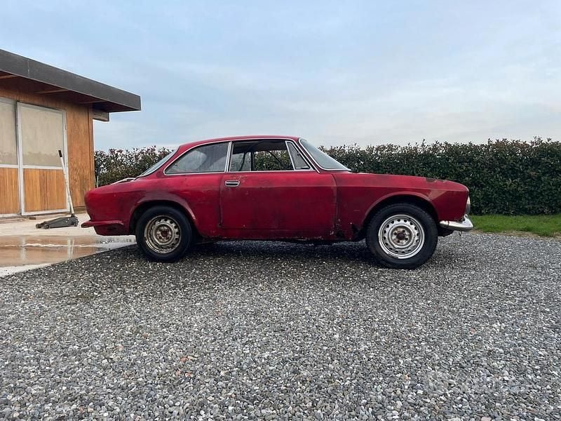 Usata Alfa Romeo 1750 1960 Rosso Berlina