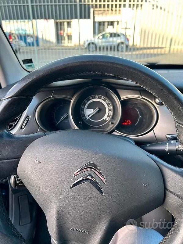 Usata Citroën C3 Exclusive 82 CV (60 kW) 2015 Blu Berlina